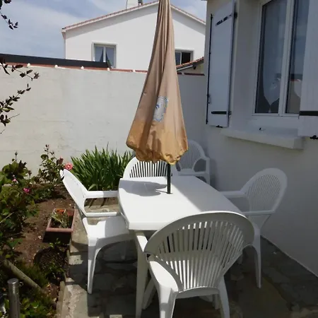 Villa Sg000-a12 - 3 Pieces 5 Couchages Gilles Croix De Vie Saint Gilles Croix de vie