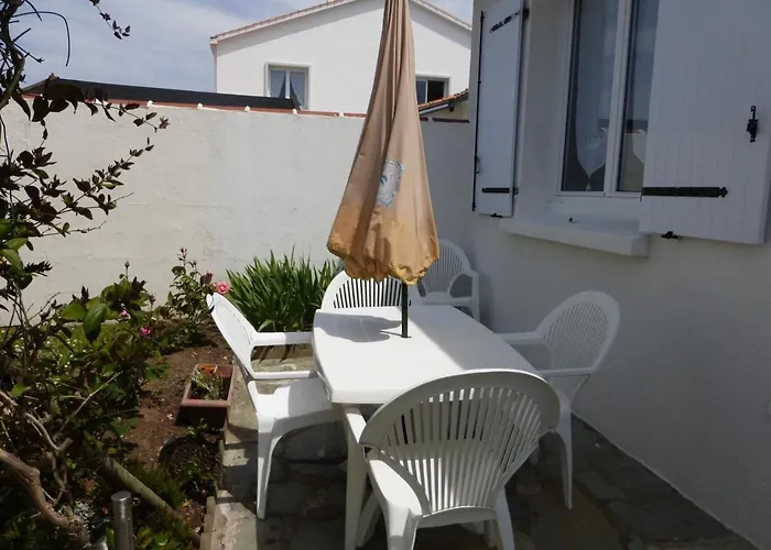 Villa Sg000-a12 - 3 Pieces 5 Couchages Gilles Croix De Vie Saint Gilles Croix de vie